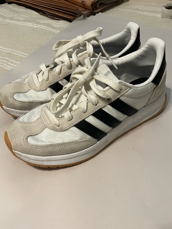 adidas Shoes - adidas Cloudfoam White Black Gum Sole Sneakers Women’s 7.5 Retro Sport
